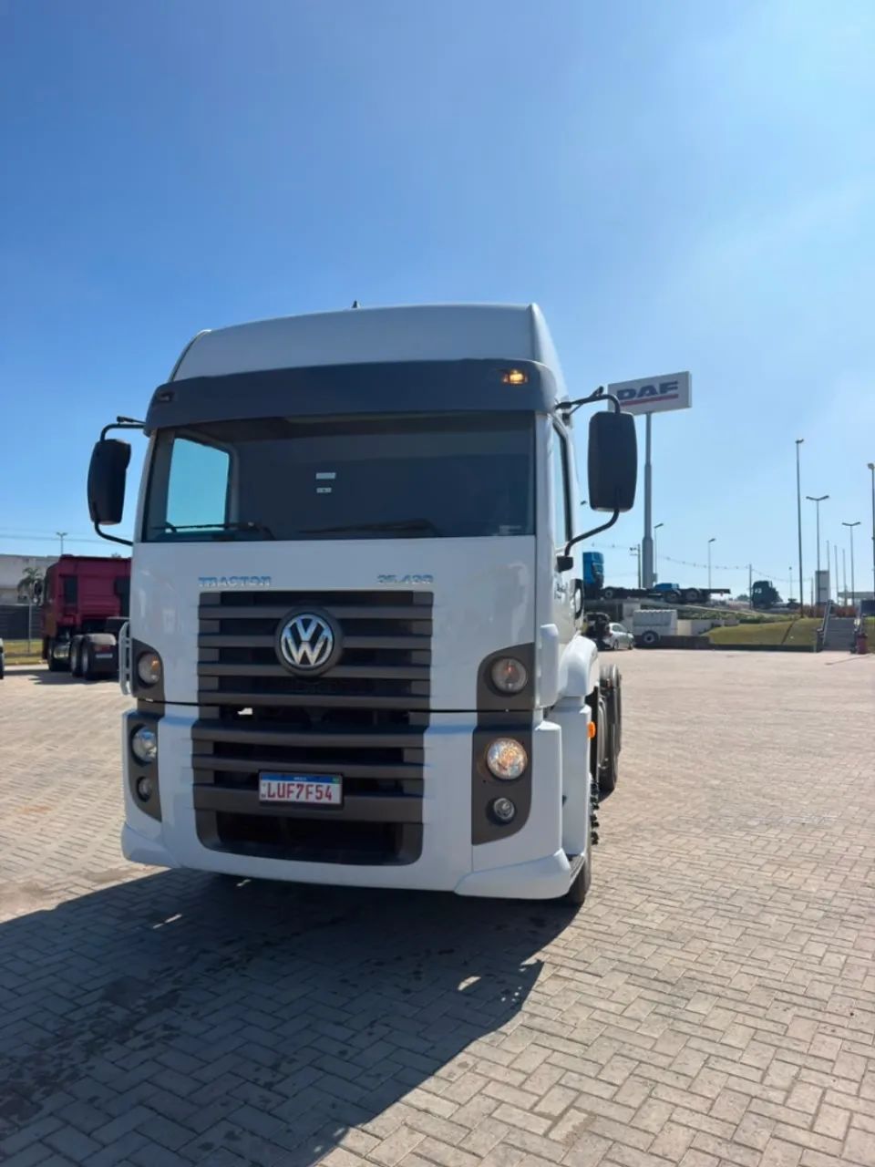 Volkswagen Constellation 25-420 6x2