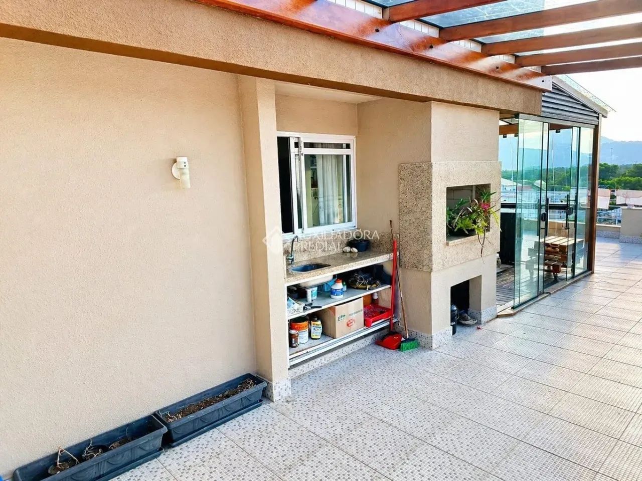 Imóvel para venda tem 113 metros quadrados com 3 quartos em Carianos - Florianópolis - SC - Foto 3