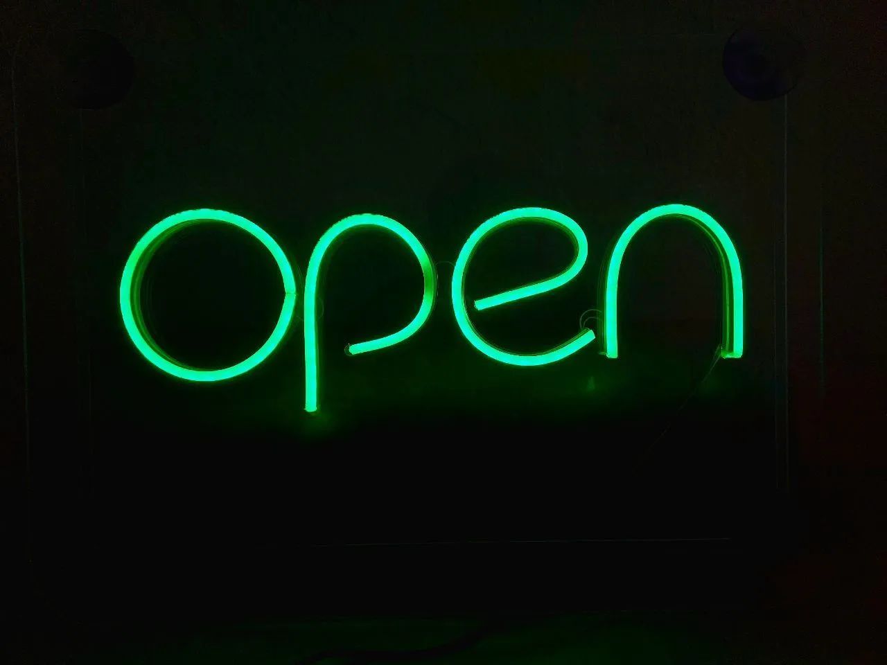placa NEON de ABERTO para comércio  - Foto 4