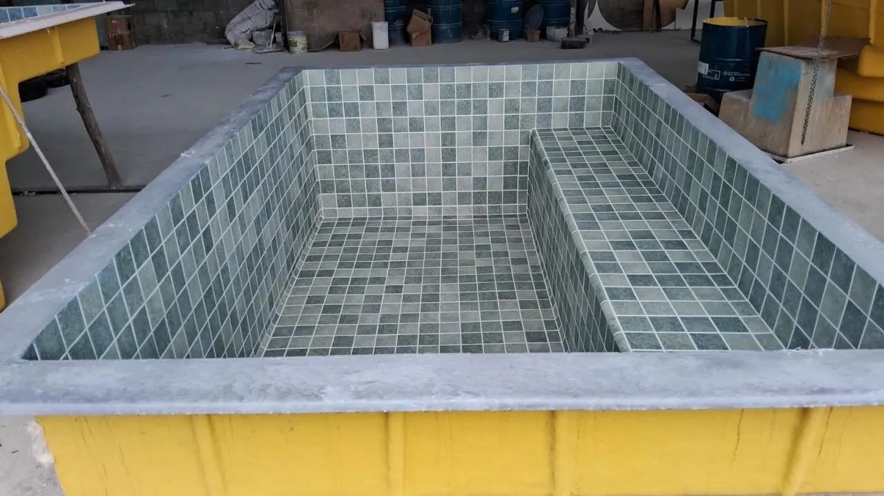 Piscina pastilhada