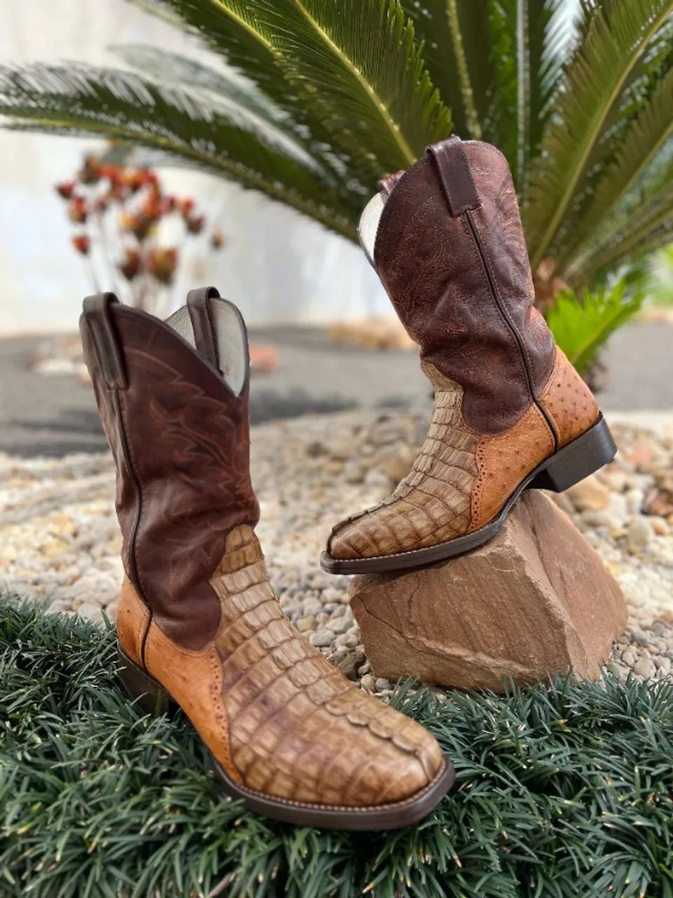 Bota couro de jacaré com avestruz  - Foto 3