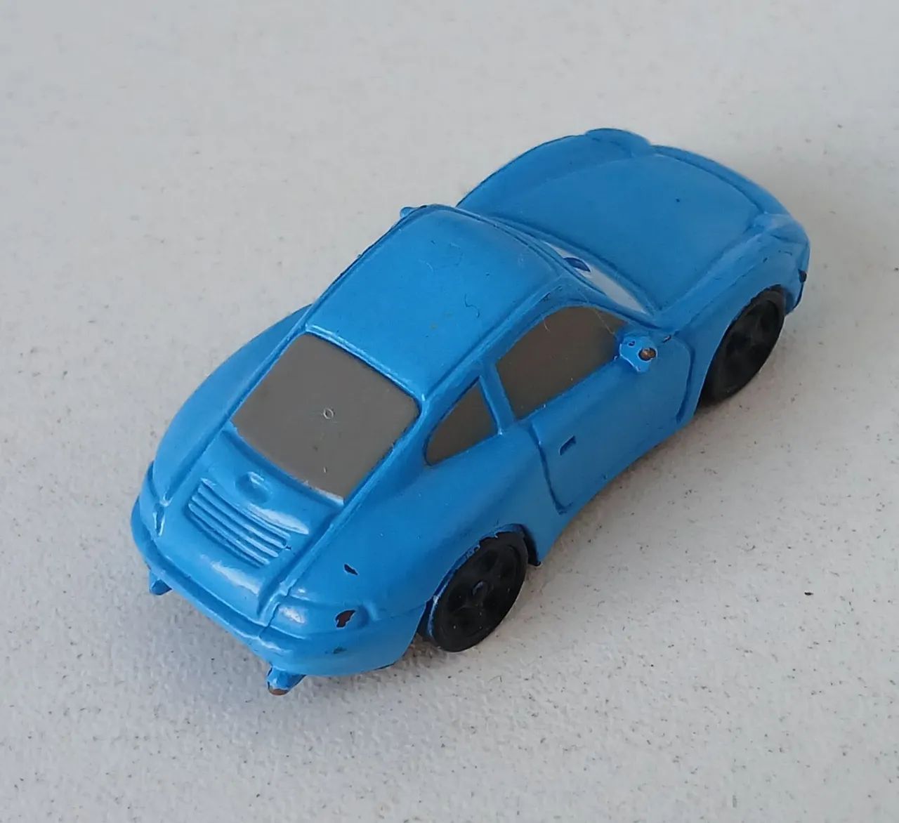 BONECO MINIATURA CARROS ORIGINAL SALLY DISNEY PIXAR - Foto 2