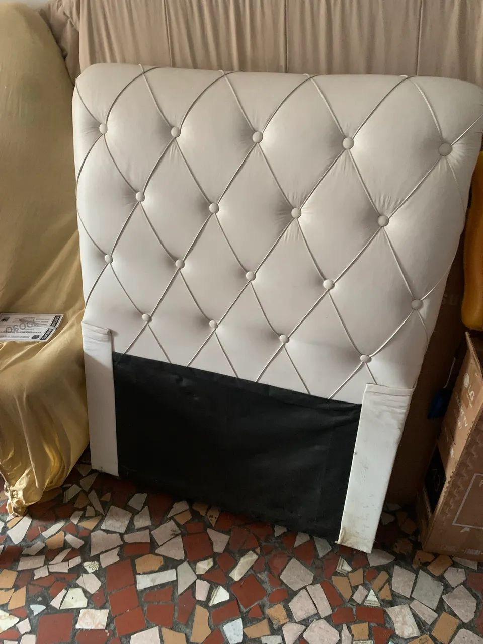 Cabeceira em corino branca solteiro 