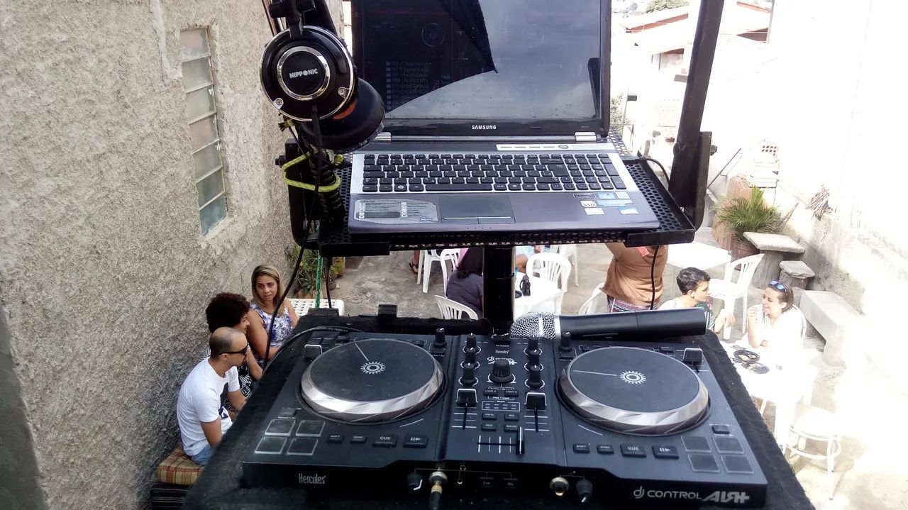 Controladora DJ Hércules DJControl AIR Plus  - Foto 4
