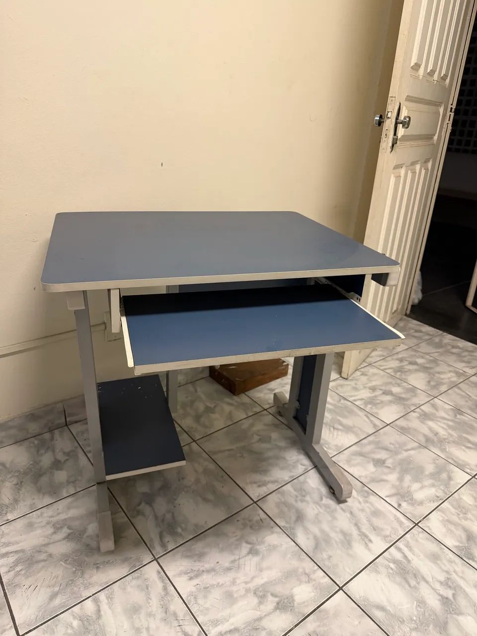 Retractable Computer Desk
