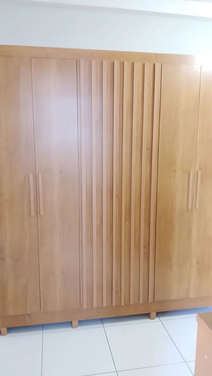 Vende-se guarda roupa, pouco usado