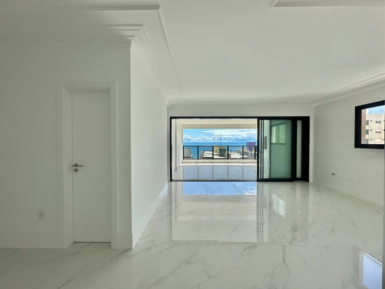 APARTAMENTO QUADRA MAR COM 04 SUÍTES NO CENTRO DE ITAPEMA - PADRÃO DALLO - Foto 4