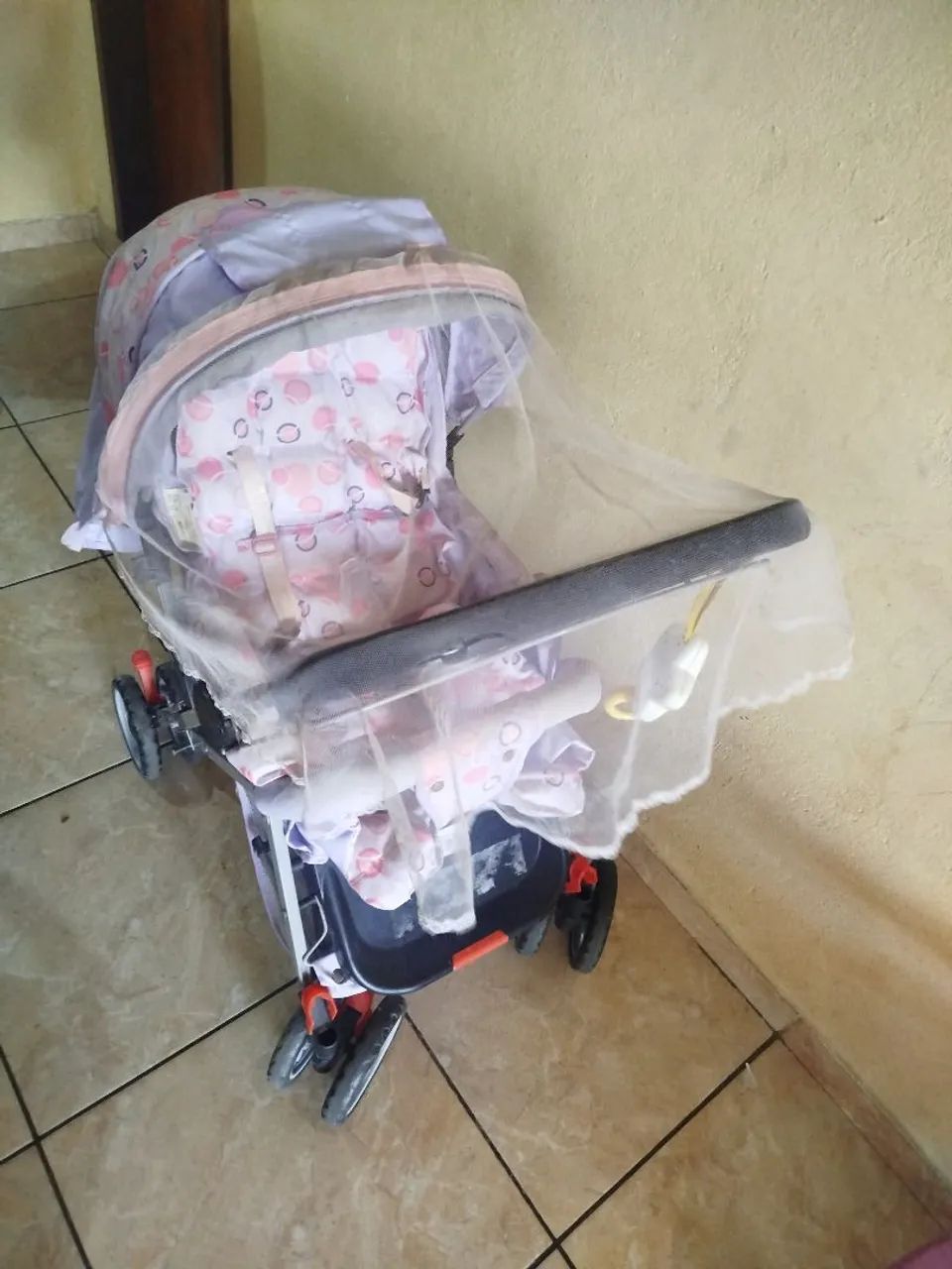 carrinho de bebê com véu  - Foto 3
