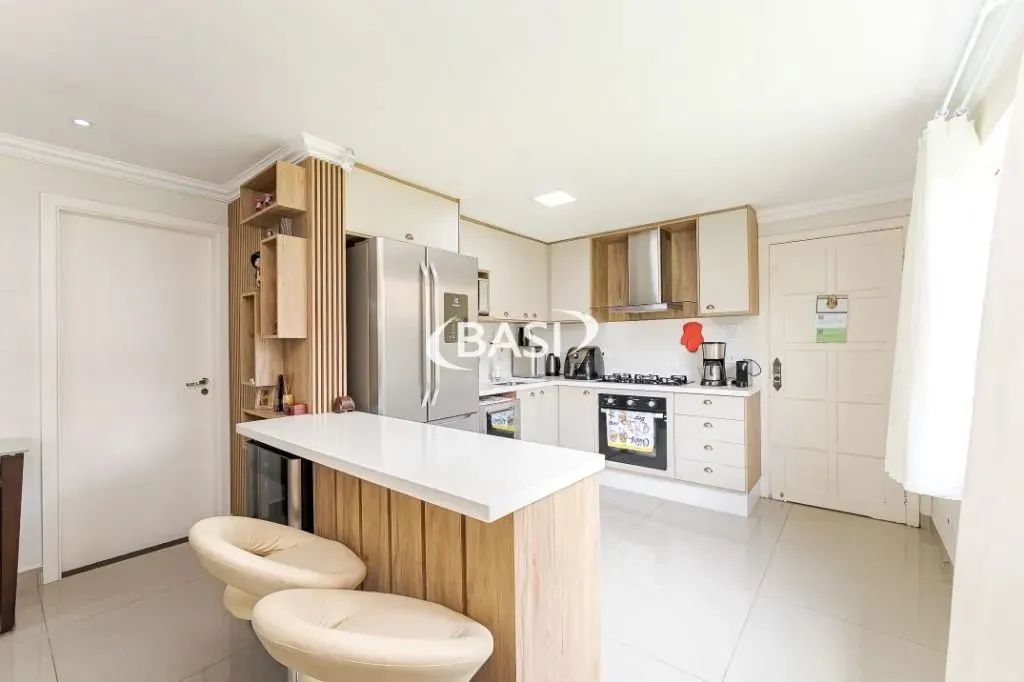 CASA COMERCIAL DE ESQUINA, COM TERRENO, EM ÓTIMA LOCALIZAÇÃO - Foto 5