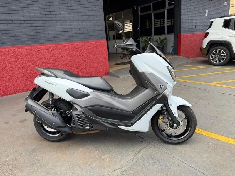 YAMAHA NMAX 2019 - Foto 2