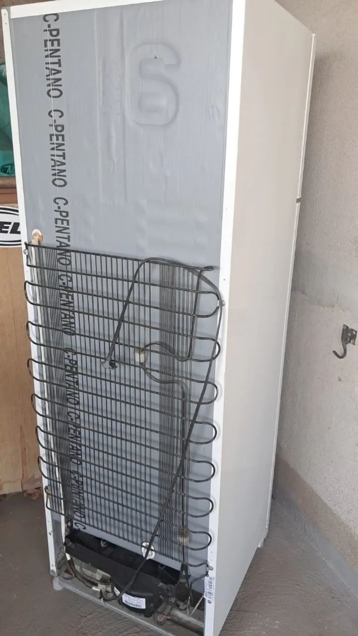 Geladeira Electrolux Modelo DC35A *COM DEFEITO* - Foto 3
