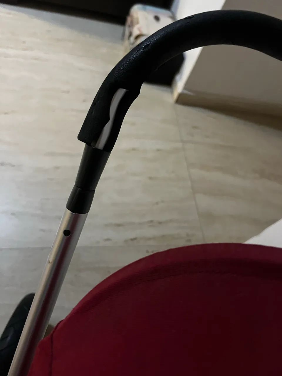Carrinho de bebê Quinny Buzz vermelho  - Foto 5