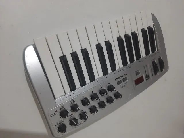  Interface Controladora - M-Audio Ozone 25 - Foto 2