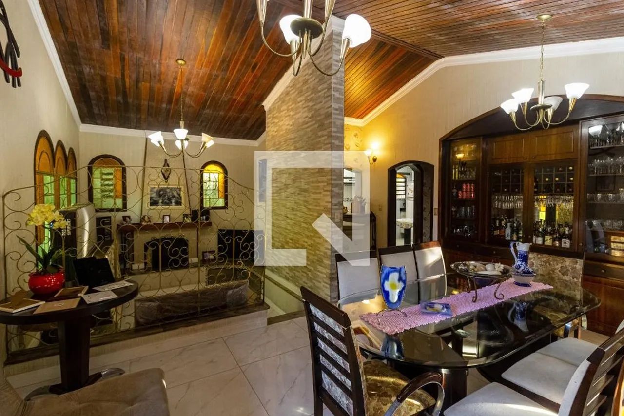 Casa à Venda - Tremembe, 3 Quartos, 326 m2