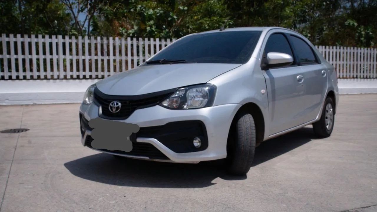 Carro etios 