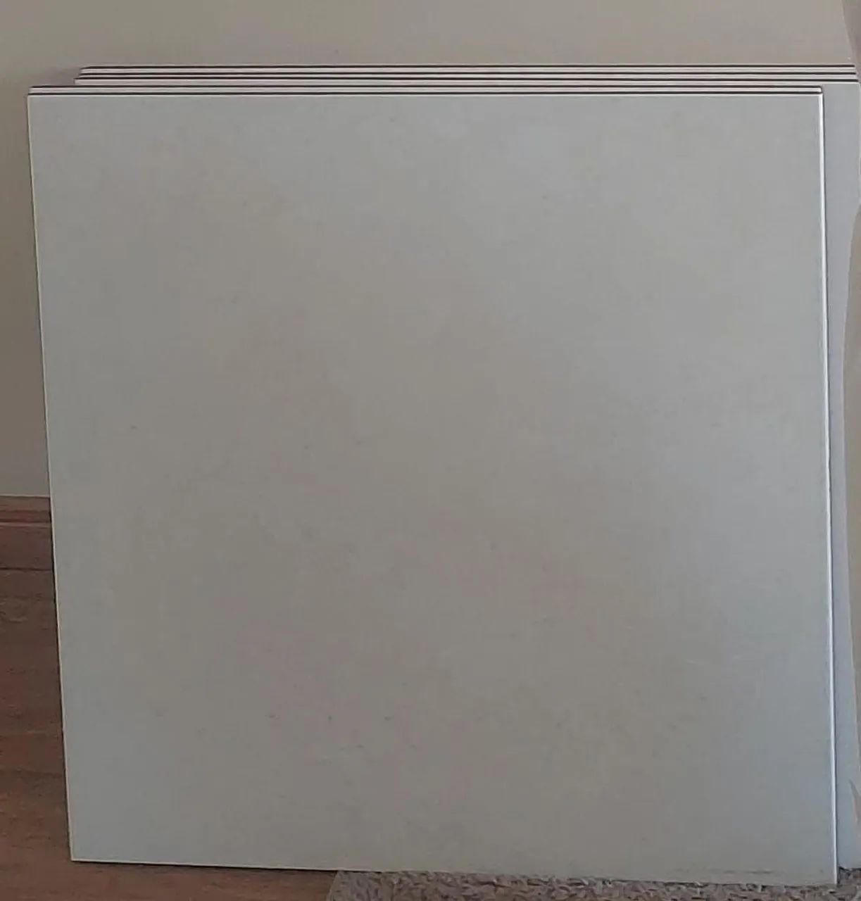 Piso porcelanato e piso laminado 