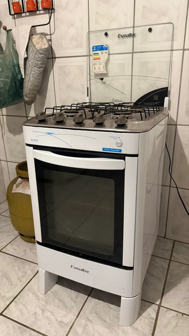 Fogão 4 bocas Esmaltec limpa fácil 