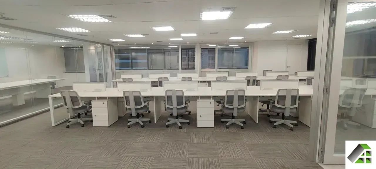 Escritório Reformado e Mobiliado | 202 m² | 2 Vagas - Foto 2