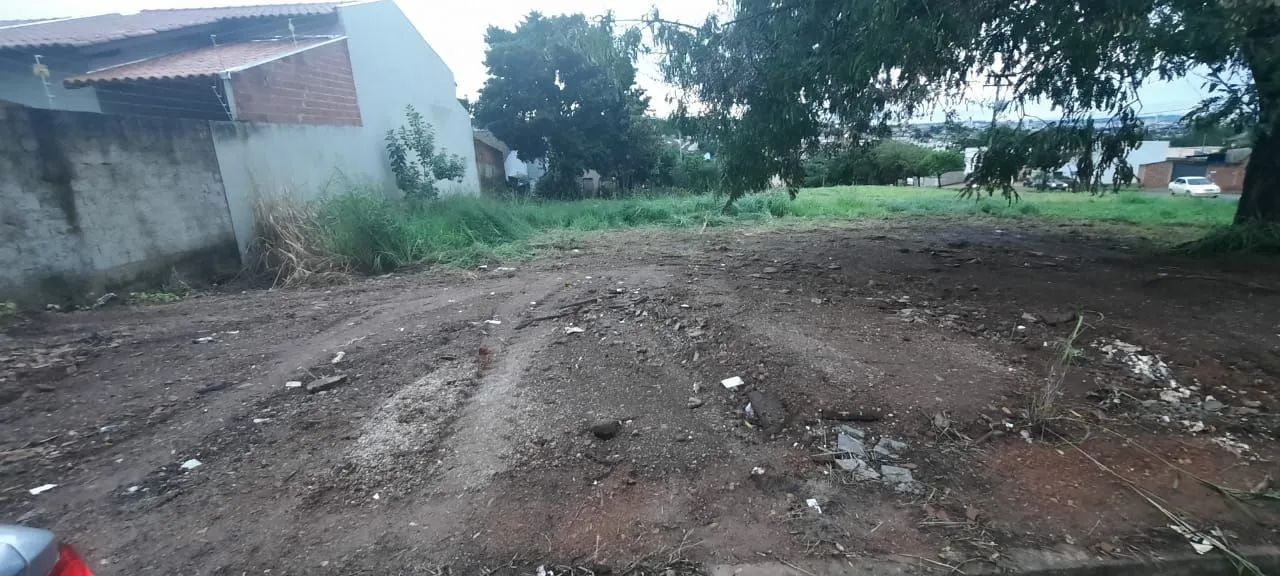 Lote 300m² - Foto 2