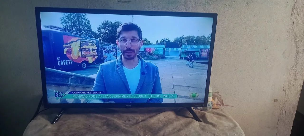 Vende-se uma TV 32 polegadas smart tudo funcionando - Foto 4