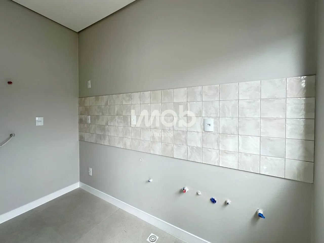GEMINADO COM SUÍTE + 2 QUARTOS, AMIZADE - Foto 5
