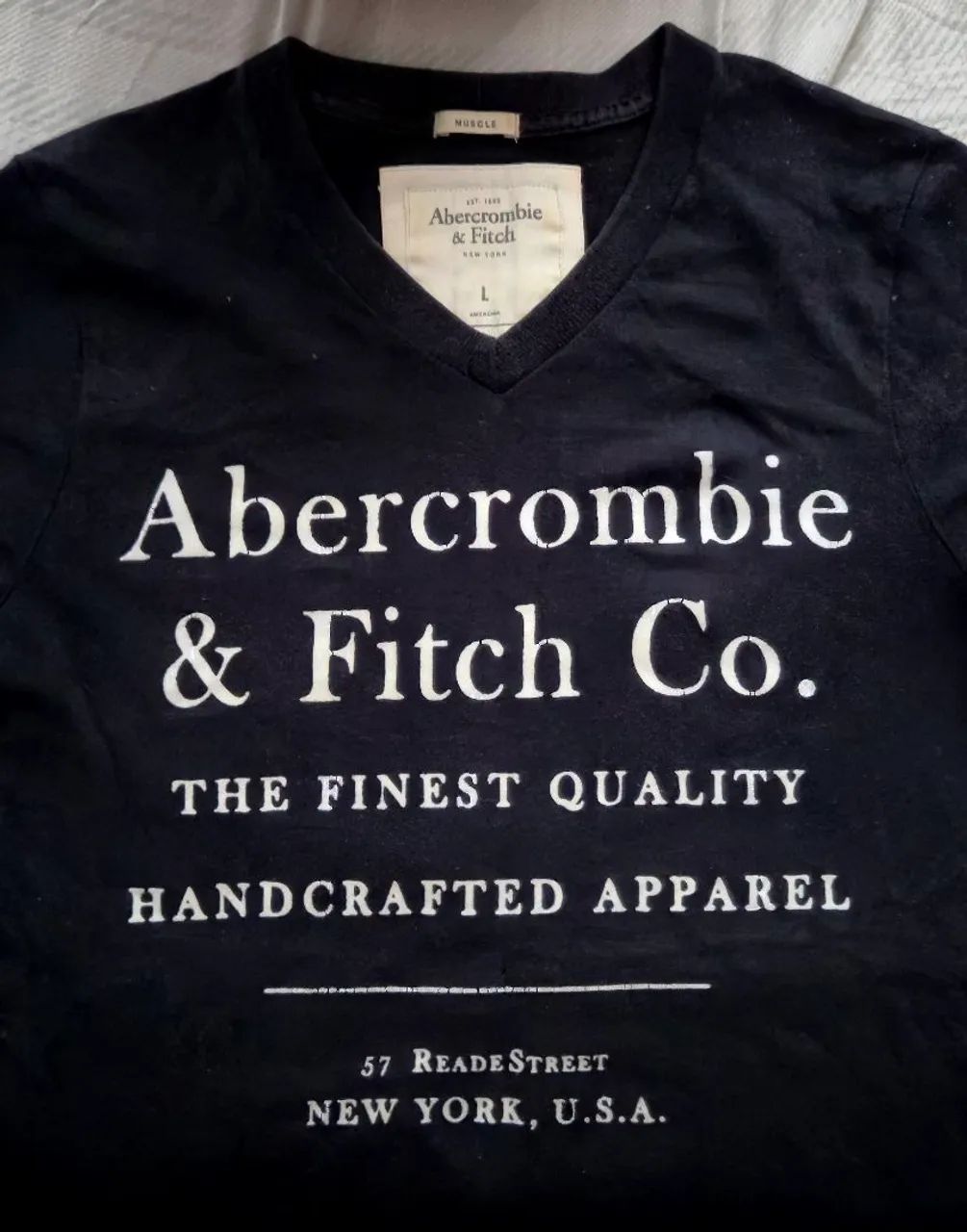 Camisa importada gola V Abercrombie & Fitch