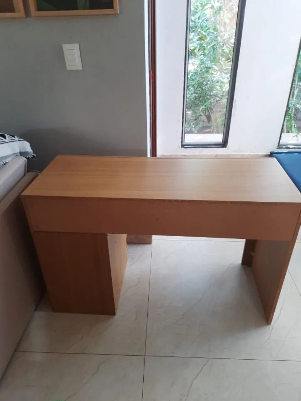 Mesa Escrivaninha Compacta Amadeirada para Notebook e Estudo - Foto 2