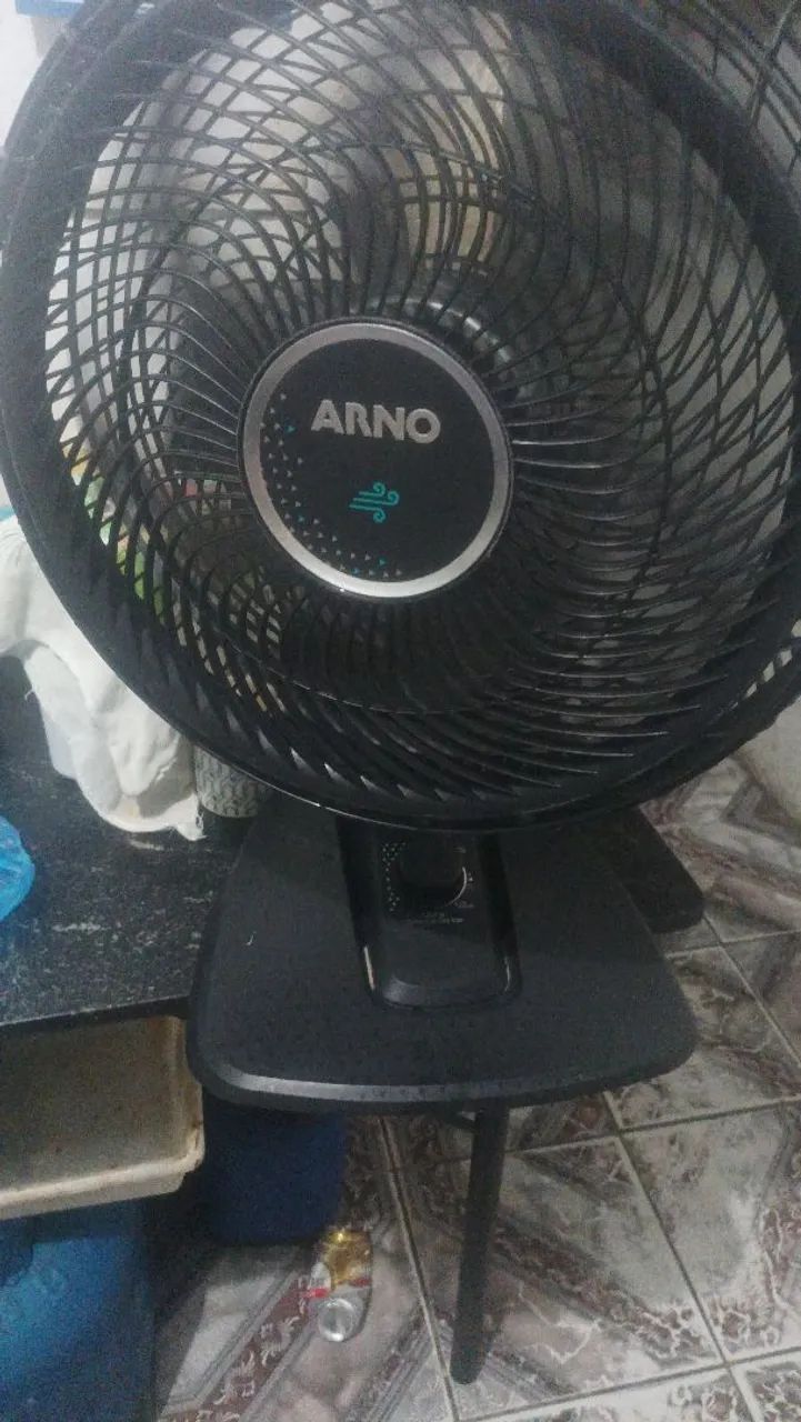 Vendo ventilador Arno faltando fundo