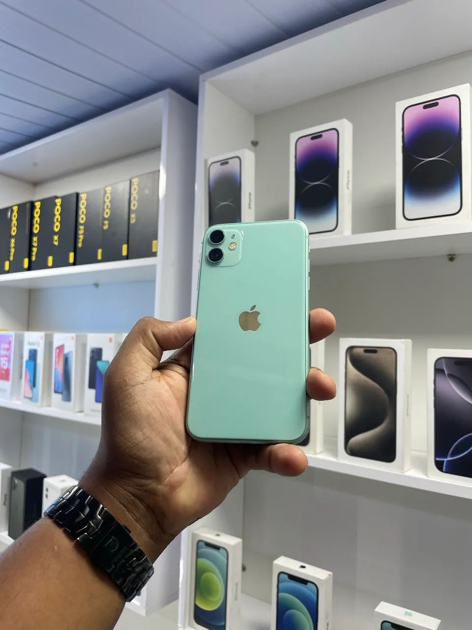 IPHONE 11 verde  - Foto 2