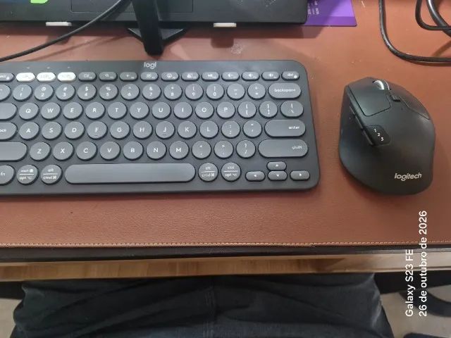 VENDO TECLADO E MOUSE LOGITECH - BLUETOOTH