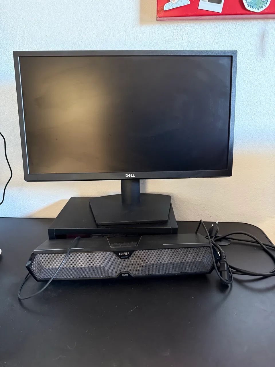 Monitor Dell + Soundbar Edifier