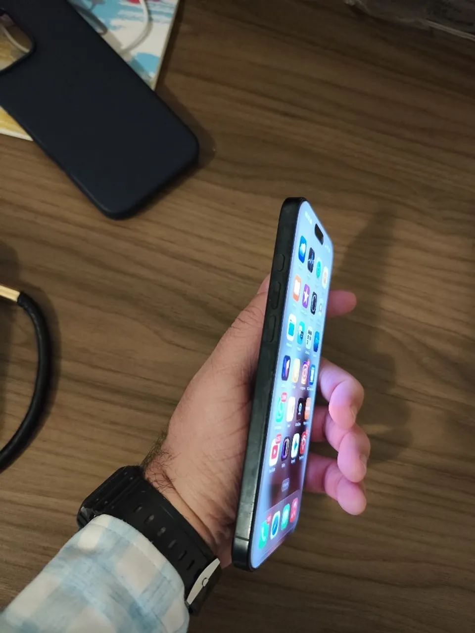 iPhone 16 PRO MAX - Tenho Nota Fiscal -98% Bateria (Implacável) - Foto 3