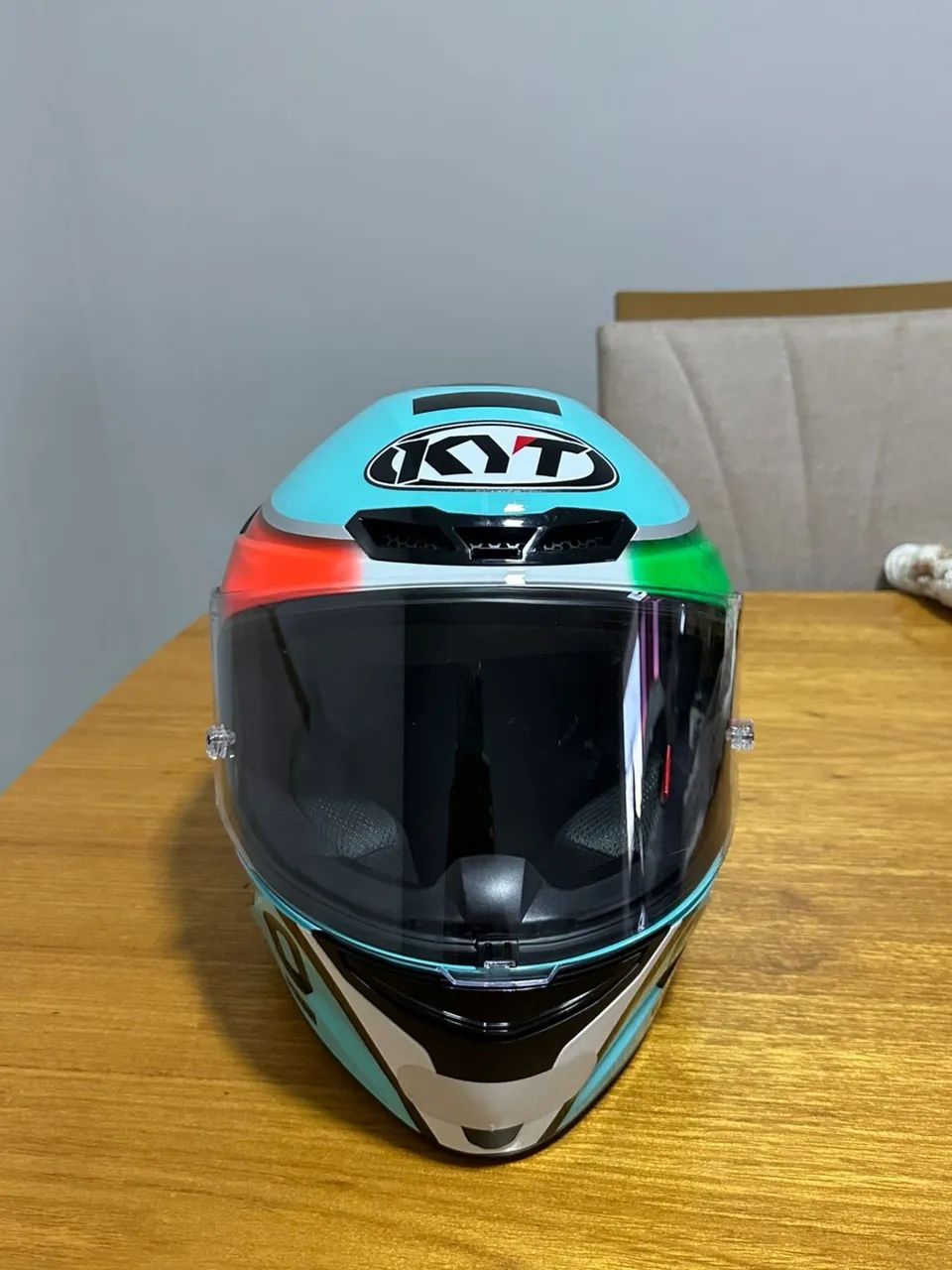Capacete KYT TT Course Dennis Foggia Leopard Azul  - Foto 6