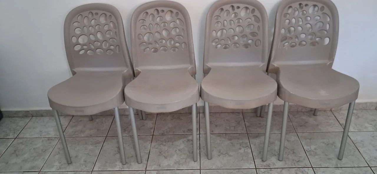 Mesa com cadeiras (plástico) - Foto 2