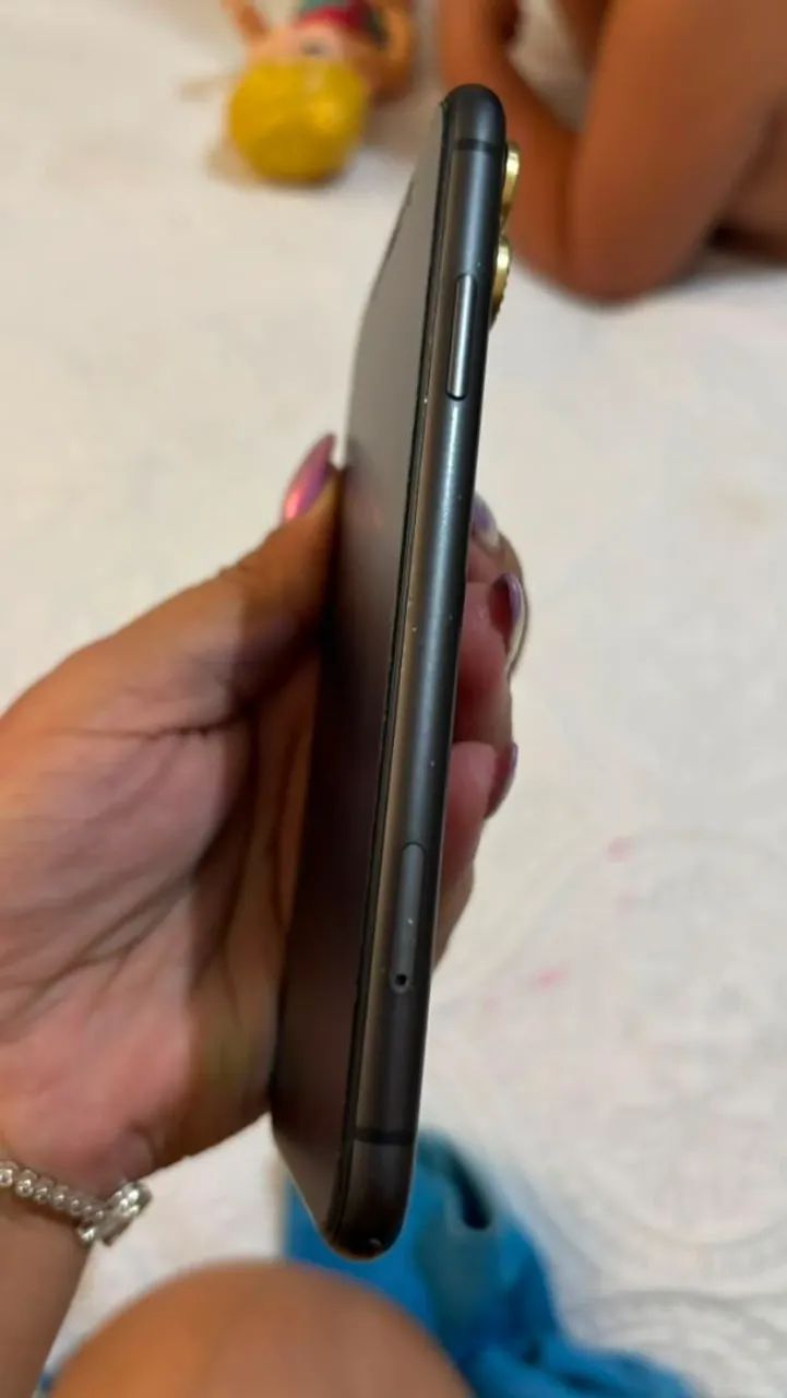 IPhone 11 Black 128GB - Foto 5