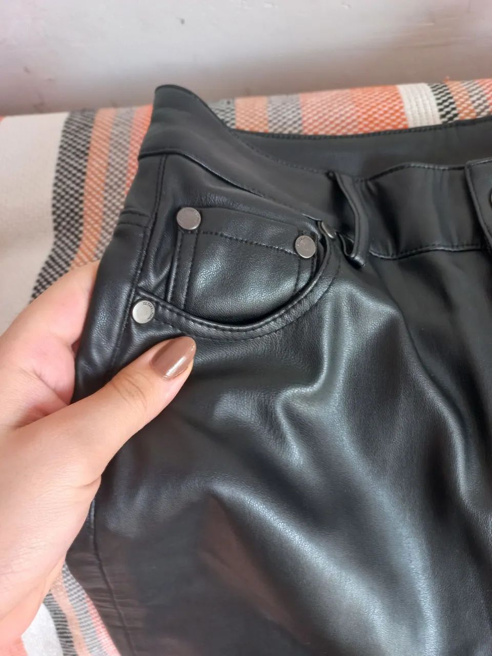 Calça Zara de couro nova  - Foto 3
