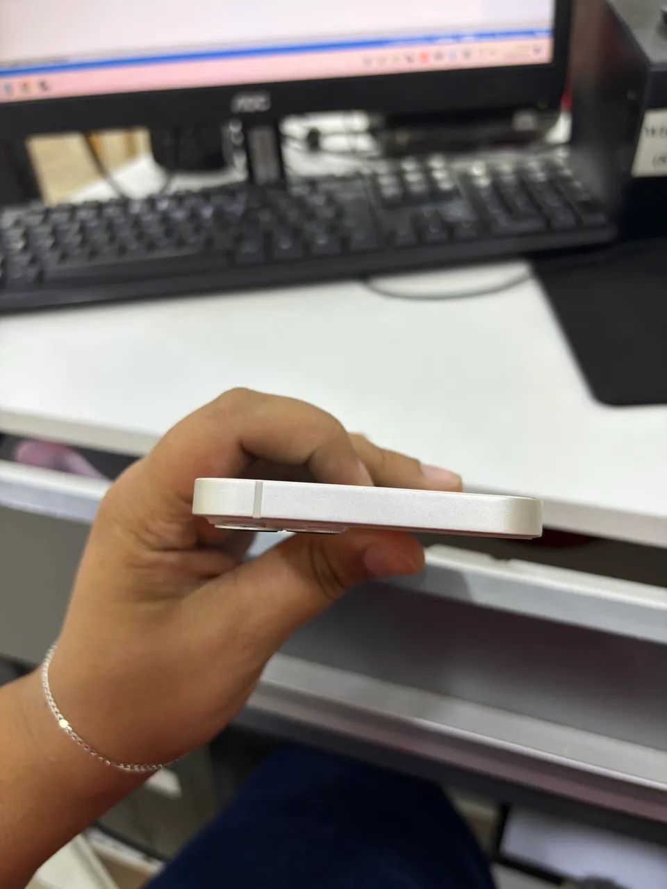 iPhone 13, 128Gb branco - Foto 5