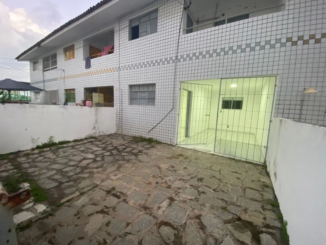 Alugo casa duplex na praia do poço 