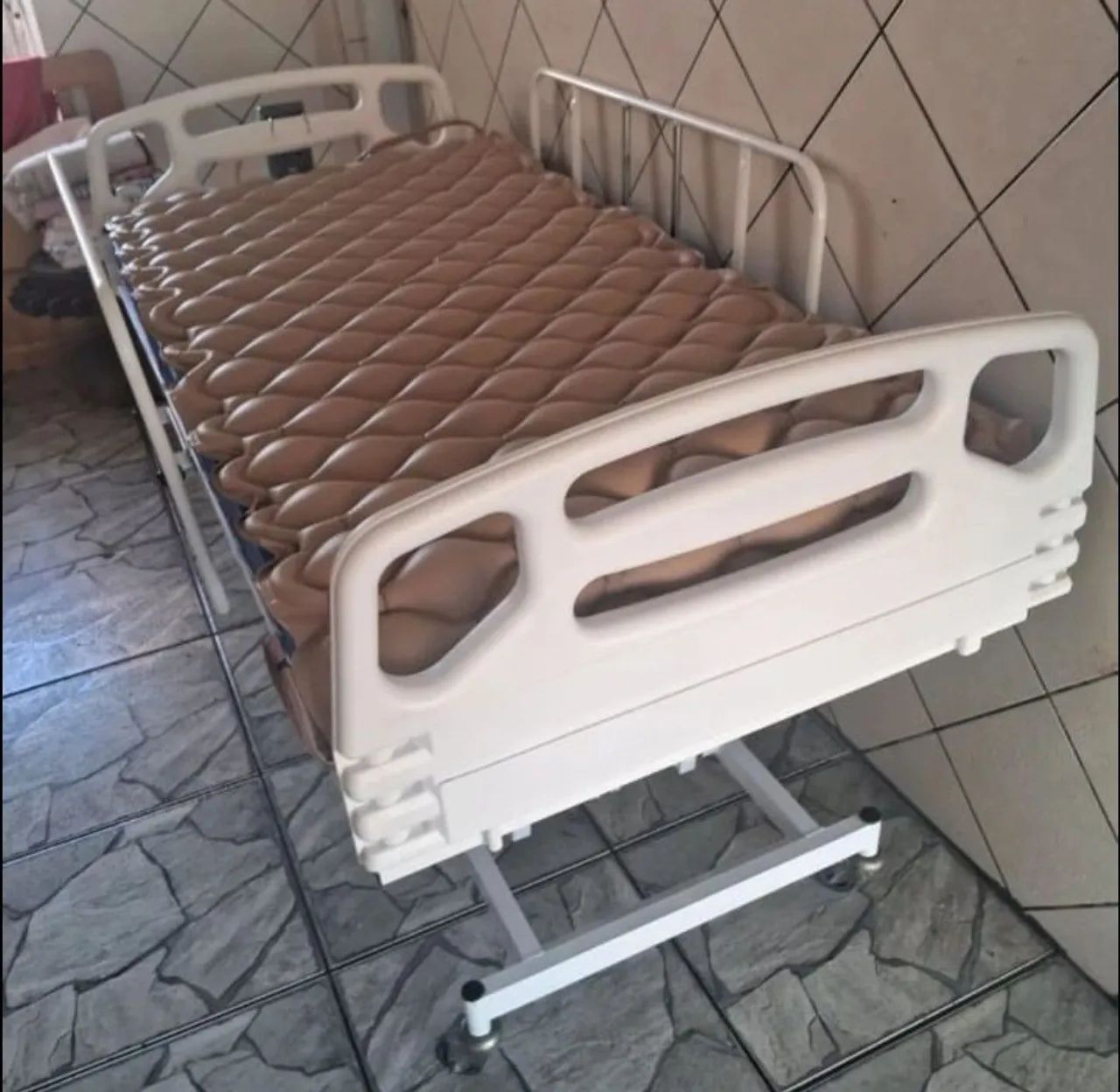 Cama Hospitalar Motorizada  - Foto 3