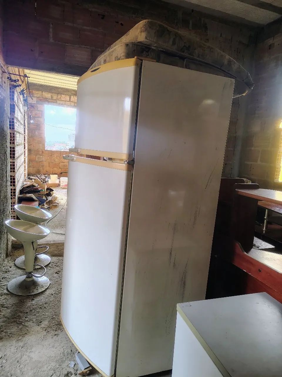 Geladeira usada duplex - marcas de uso mas funciona perfeitamente  - Foto 2