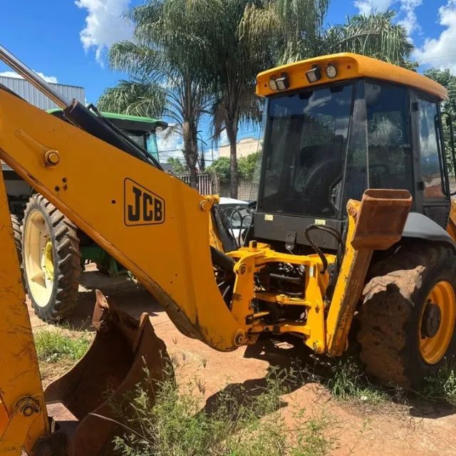 Retroescavadeira JCB - 2013 - Foto 6