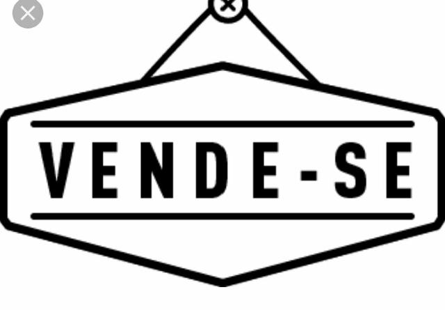 Vende-se uma casa no socialista