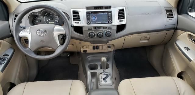 Toyota Hilux sw4 2.7 sr 4x2 flex - Foto 6