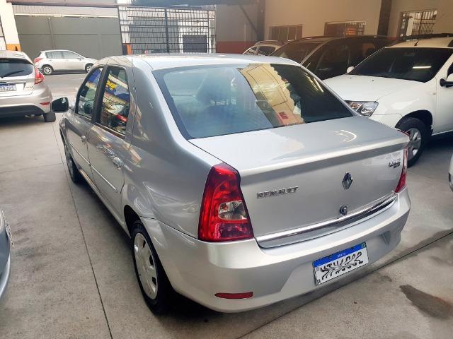 Logan 1.6, 2011, km baixo, barato, financio!!! - Foto 2