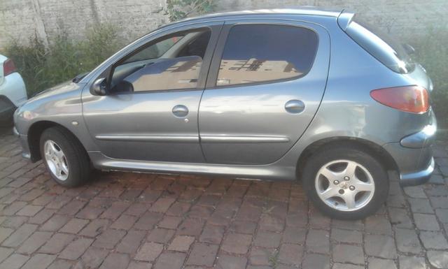 Carro peugeot 206 - Foto 2