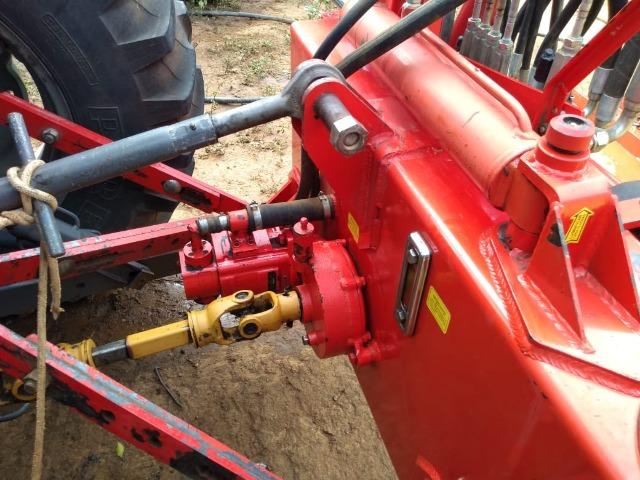 Massey Ferguson/ Roçadeira Articulada - Foto 5