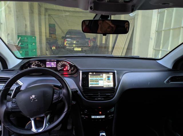 Peugeot 208 - Foto 8