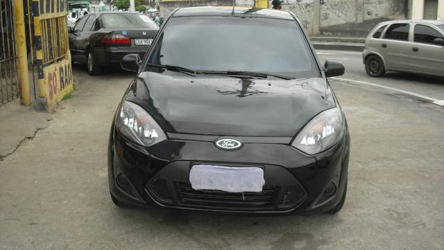 Fiesta Sedã 1.6 Flex + Gnv Muito Novo - Foto 2