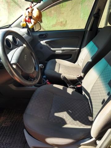 Carro Ford Fista Hatch 2005