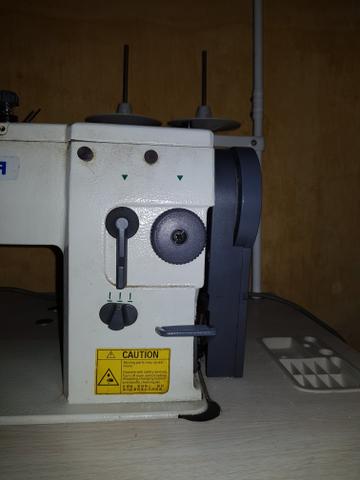Máquina de costura Industrial completa com mesa e motor - Foto 2